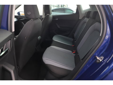 SEAT Arona 1.0 TSI Style Business Intense Keyless Navigatie Clima Adaptive Cruise Stoelverwarming 16 inch LMV Carplay Android Bluetooth PDC