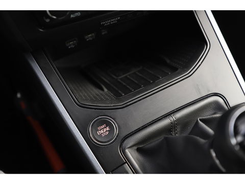 SEAT Arona 1.0 TSI Style Business Intense Keyless Navigatie Clima Adaptive Cruise Stoelverwarming 16 inch LMV Carplay Android Bluetooth PDC