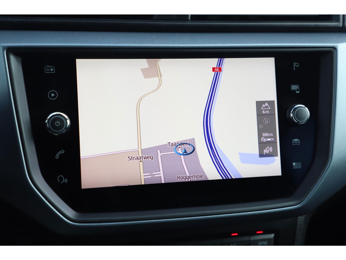 SEAT Arona 1.0 TSI Style Business Intense Keyless Navigatie Clima Adaptive Cruise Stoelverwarming 16 inch LMV Carplay Android Bluetooth PDC
