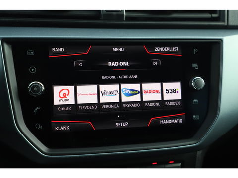 SEAT Arona 1.0 TSI Style Business Intense Keyless Navigatie Clima Adaptive Cruise Stoelverwarming 16 inch LMV Carplay Android Bluetooth PDC