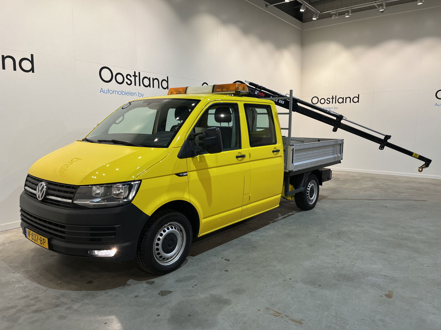 Volkswagen Transporter 2.0 TDI L2H1 Open Laadbak / Hiab T-CLX 009 Kraan / Euro 6 / 220V. / Aluca Kast / Airco / Cruise Control / Trekhaak