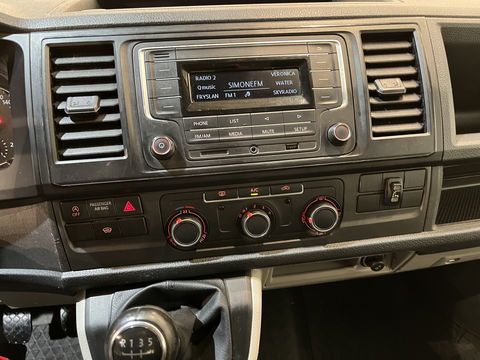 Volkswagen Transporter 2.0 TDI L2H1 Open Laadbak / Hiab T-CLX 009 Kraan / Euro 6 / 220V. / Aluca Kast / Airco / Cruise Control / Trekhaak