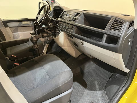 Volkswagen Transporter 2.0 TDI L2H1 Open Laadbak / Hiab T-CLX 009 Kraan / Euro 6 / 220V. / Aluca Kast / Airco / Cruise Control / Trekhaak
