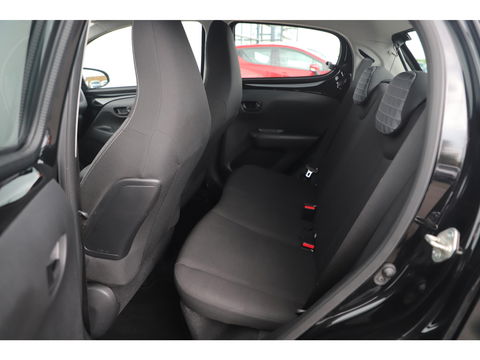 Peugeot 108 1.0 e-VTi Active Radio Bluetooth Airco Elektrische Ramen CV LED