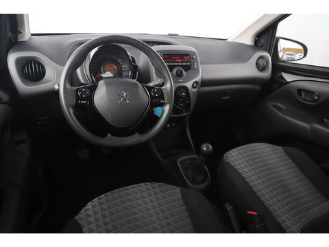 Peugeot 108 1.0 e-VTi Active Radio Bluetooth Airco Elektrische Ramen CV LED