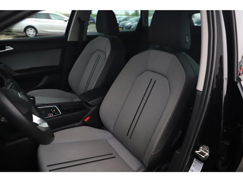 SEAT Leon Sportstourer 1.0 TSI Style Business Intense 110PK Trekhaak Virtual Cockpit LED Navigatie Clima Adaptive Cruise Camera Carplay Android