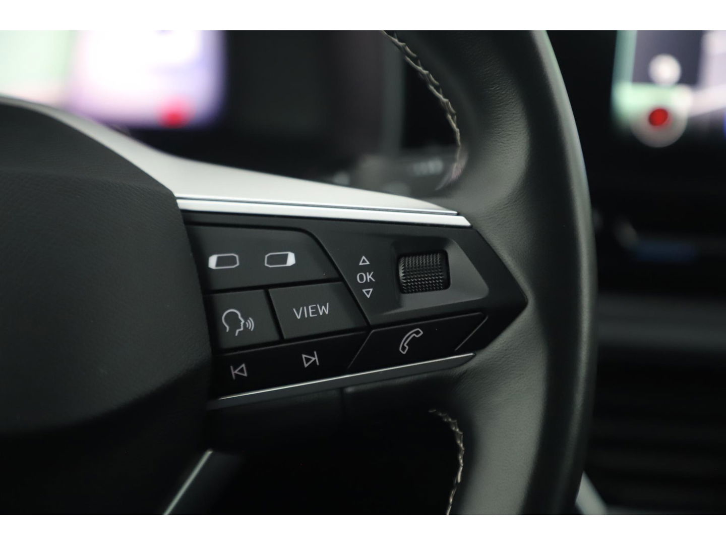 SEAT Leon Sportstourer 1.0 TSI Style Business Intense 110PK Trekhaak Virtual Cockpit LED Navigatie Clima Adaptive Cruise Camera Carplay Android