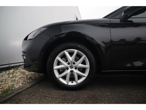 SEAT Leon Sportstourer 1.0 TSI Style Business Intense 110PK Trekhaak Virtual Cockpit LED Navigatie Clima Adaptive Cruise Camera Carplay Android