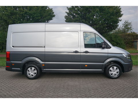 Volkswagen Crafter 35 177PK L3H3 AUT BPM VRIJ!! Navi, Cam, ACC, LED, 2x Schuifdeur, Dual Tone Lak!! NR. 873