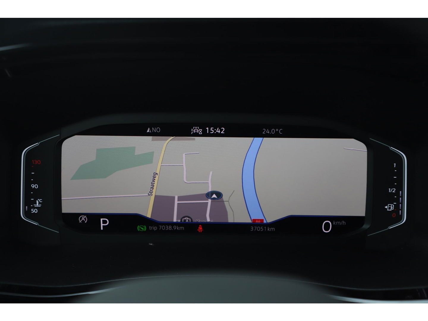 Volkswagen Transporter 2.0 TDI L2H1 DC Bulli 204PK DSG Automaat Virtual Cockpit 2X Elektrische Schuifdeur Full LED Navigatie Camera Adaptive Cruise Draadloos Carplay