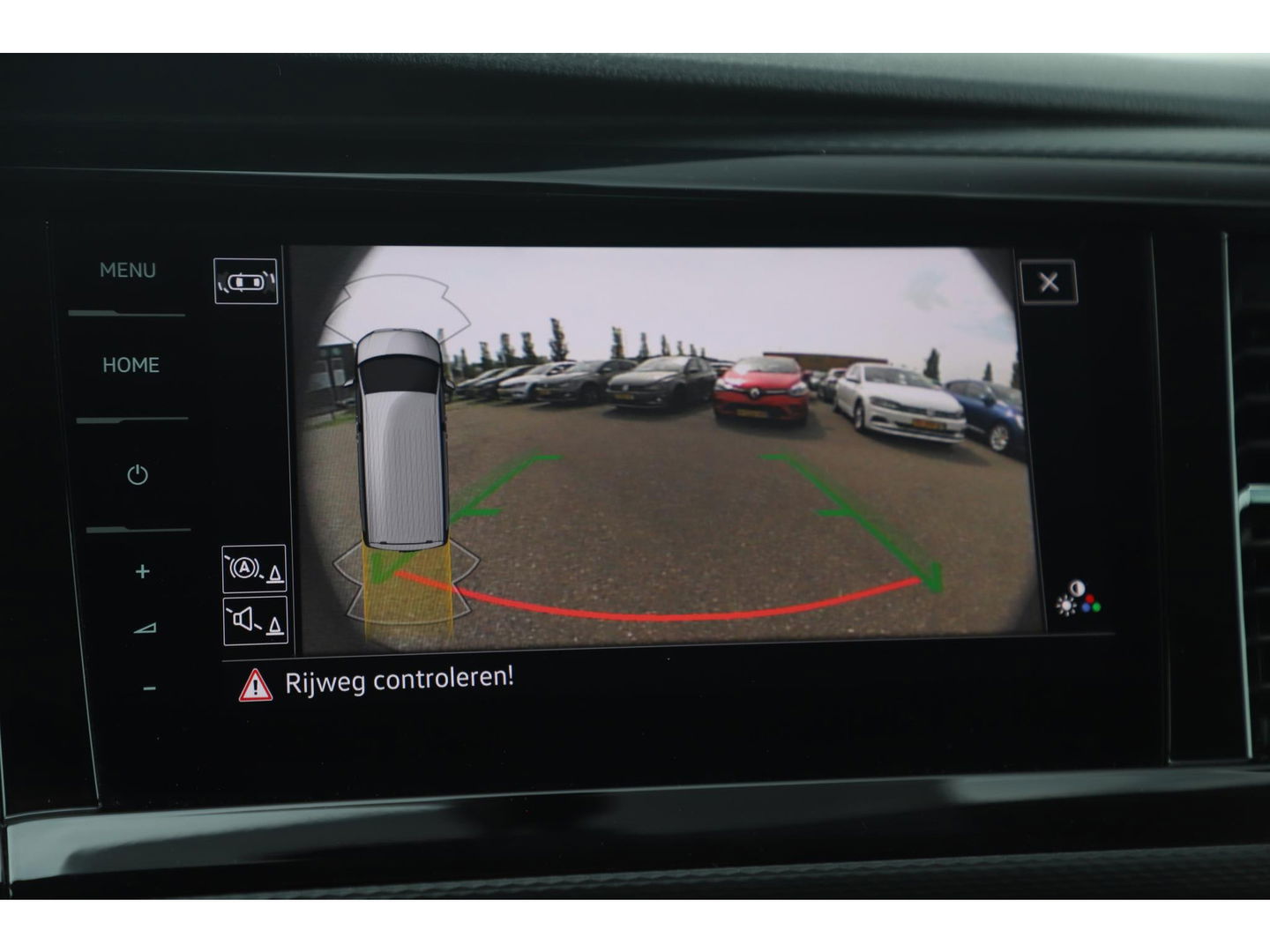 Volkswagen Transporter 2.0 TDI L2H1 DC Bulli 204PK DSG Automaat Virtual Cockpit 2X Elektrische Schuifdeur Full LED Navigatie Camera Adaptive Cruise Draadloos Carplay