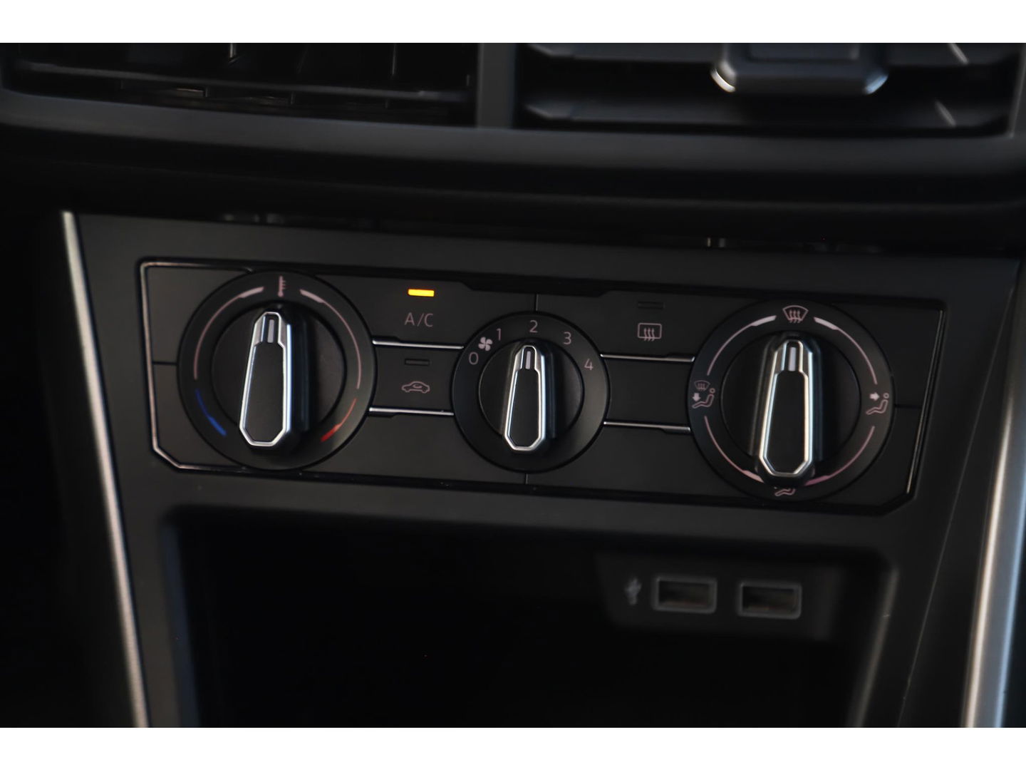 Volkswagen Polo 1.0 TSI Comfortline 95PK Virtual Cockpit 15 inch LMV Adaptive Cruise Navigatie Carplay Android Bluetooth Airco