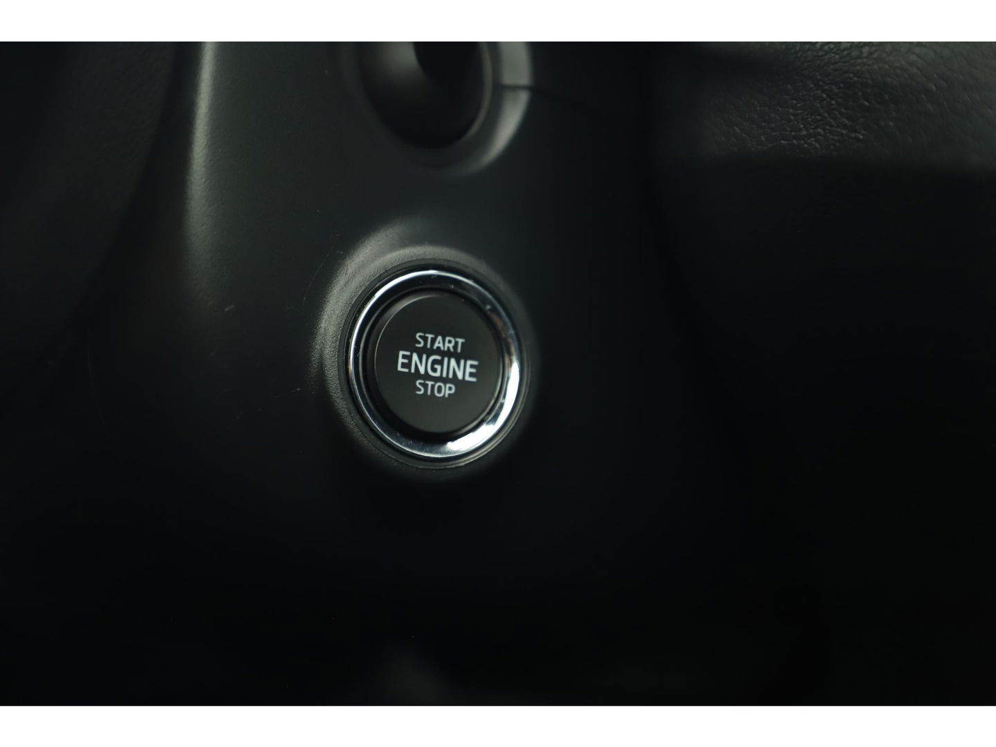 Škoda Fabia Combi 1.0 TSI Sport 95PK RS Stoelen Navigatie Airco Keyless Cruise 16 inch LMV PDC Getint Glas Zwarte Hemel