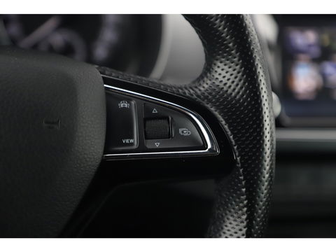 Škoda Fabia Combi 1.0 TSI Sport 95PK RS Stoelen Navigatie Airco Keyless Cruise 16 inch LMV PDC Getint Glas Zwarte Hemel