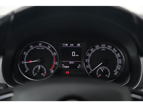 Škoda Fabia Combi 1.0 TSI Sport 95PK RS Stoelen Navigatie Airco Keyless Cruise 16 inch LMV PDC Getint Glas Zwarte Hemel