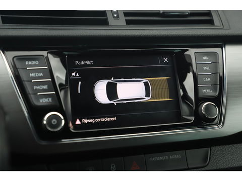Škoda Fabia Combi 1.0 TSI Sport 95PK RS Stoelen Navigatie Airco Keyless Cruise 16 inch LMV PDC Getint Glas Zwarte Hemel