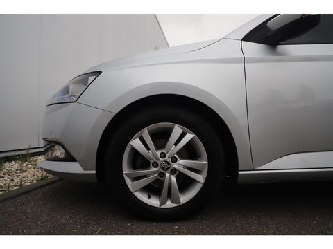 Škoda Fabia Combi 1.0 TSI Sport 95PK RS Stoelen Navigatie Airco Keyless Cruise 16 inch LMV PDC Getint Glas Zwarte Hemel
