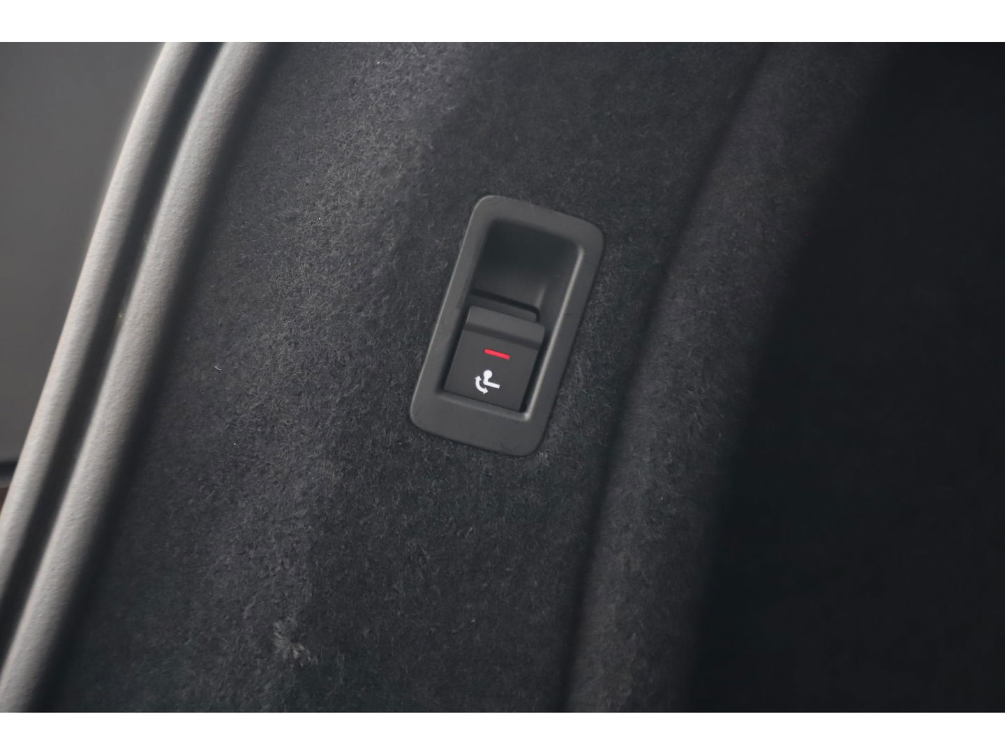 Audi A4 Avant 35 TDI S-Line Sport 164PK Automaat Trekhaak Half Leder Virtual Cockpit Ambianceverlichting Groot Navigatie Draadloos Carplay Android Elektrische Achterklep Clima Cruise PDC 18 inch LMV