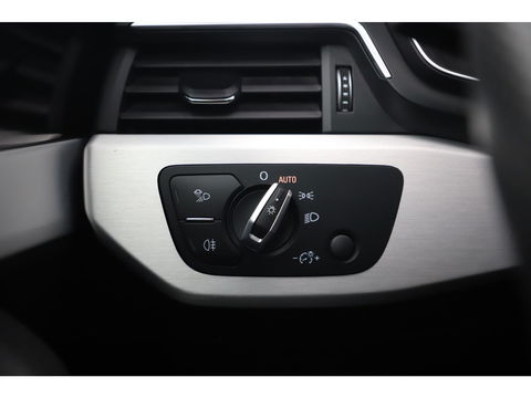 Audi A4 Avant 35 TDI S-Line Sport 164PK Automaat Trekhaak Half Leder Virtual Cockpit Ambianceverlichting Groot Navigatie Draadloos Carplay Android Elektrische Achterklep Clima Cruise PDC 18 inch LMV