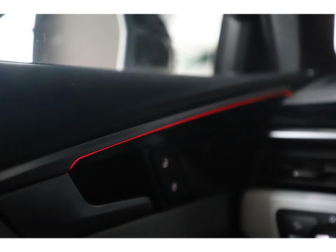 Audi A4 Avant 35 TDI S-Line Sport 164PK Automaat Trekhaak Half Leder Virtual Cockpit Ambianceverlichting Groot Navigatie Draadloos Carplay Android Elektrische Achterklep Clima Cruise PDC 18 inch LMV
