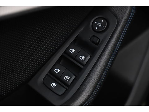 BMW 1-serie 118i Business Edition M Sport Automaat Black Optic Virtual Cockpit Sfeerverlichting Navigatie Carplay Android Sportstoelen Clima Cruise PDC