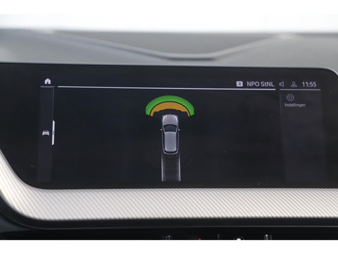 BMW 1-serie 118i Business Edition M Sport Automaat Black Optic Virtual Cockpit Sfeerverlichting Navigatie Carplay Android Sportstoelen Clima Cruise PDC