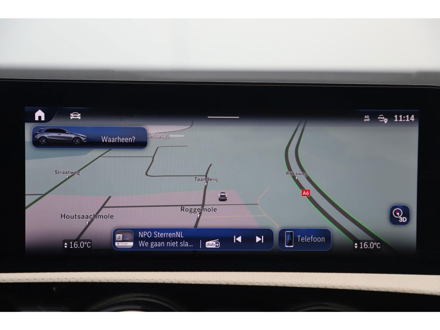 Mercedes-Benz A-Klasse 180 Luxury Line Automaat Night Pakket Panoramadak Widescreen Sfeerverlichting Navigatie Achteruitrijcamera Vol Lederen Sportstoelen LED Stoelverwarming