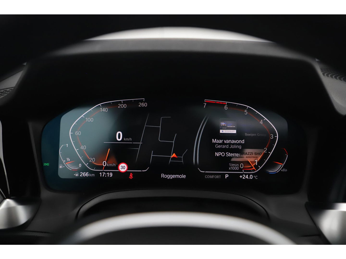 BMW 3 Serie 318i High Executive Edition Automaat Black Optic Schuifdak Full LED Digital Cockpit Vol Lederen Sportstoelen Navigatie Draadloos Carplay Bluetooth Achteruitrijcamera 18 inch M Sport Velgen