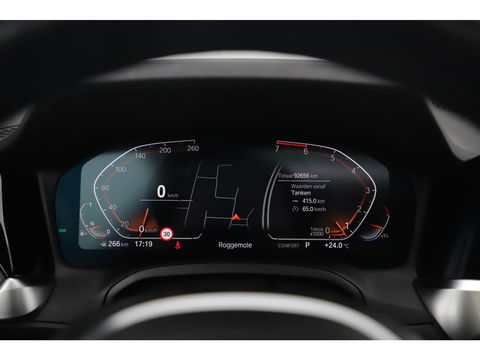 BMW 3 Serie 318i High Executive Edition Automaat Black Optic Schuifdak Full LED Digital Cockpit Vol Lederen Sportstoelen Navigatie Draadloos Carplay Bluetooth Achteruitrijcamera 18 inch M Sport Velgen