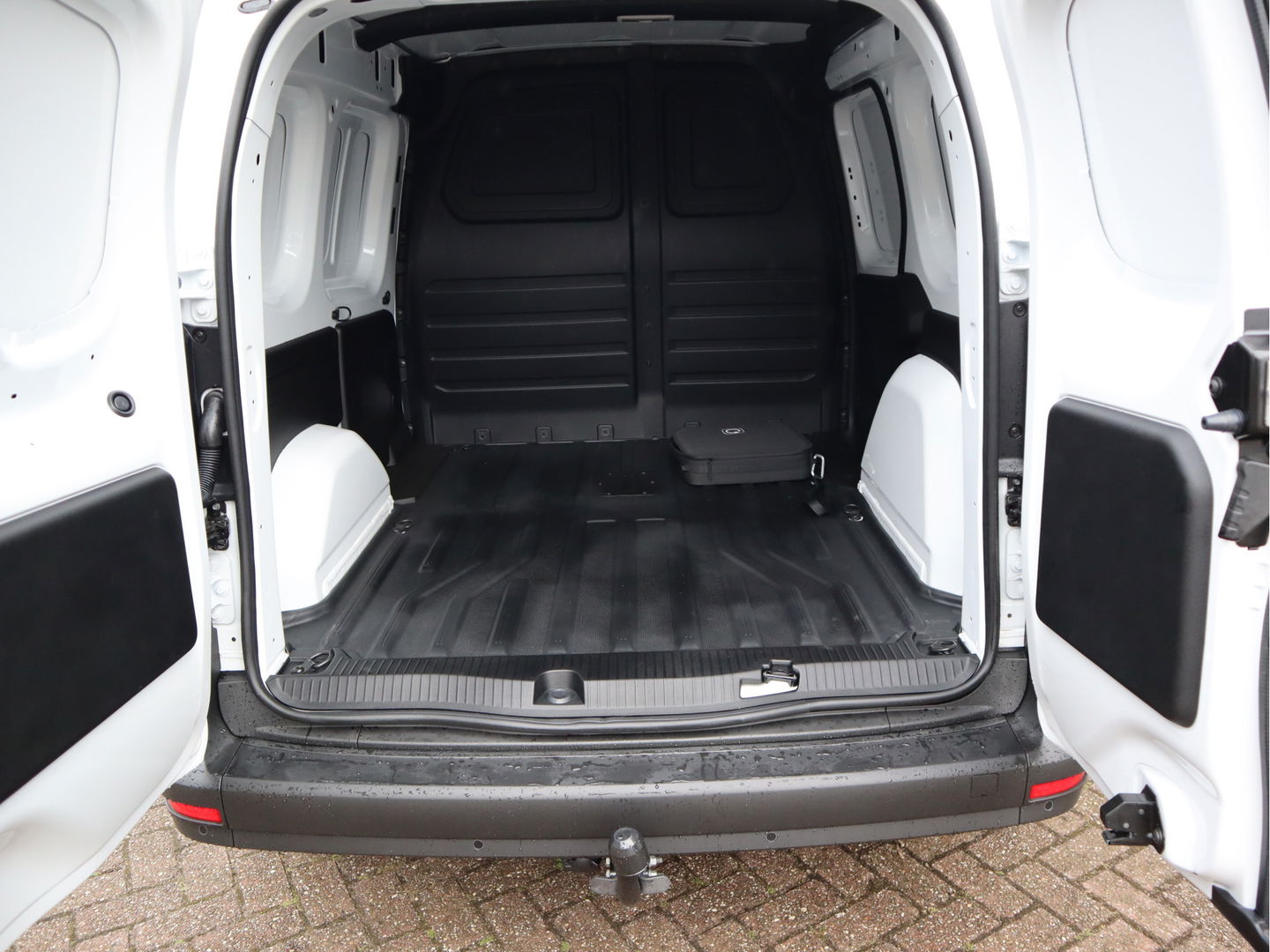 Mercedes-Benz eCitan L1 Pro 51 kWh - Trekhaak - Apple Play - Stoelverwarming