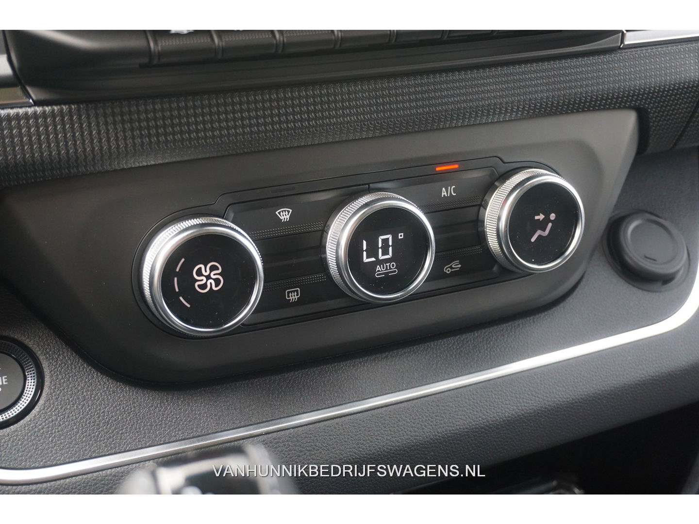 Renault Trafic 170PK L2H1 LUXE DC EDC AUT BPM VRIJ!! Climate, Navi, Camera, ACC, 17" LM, LED!! NR. 813