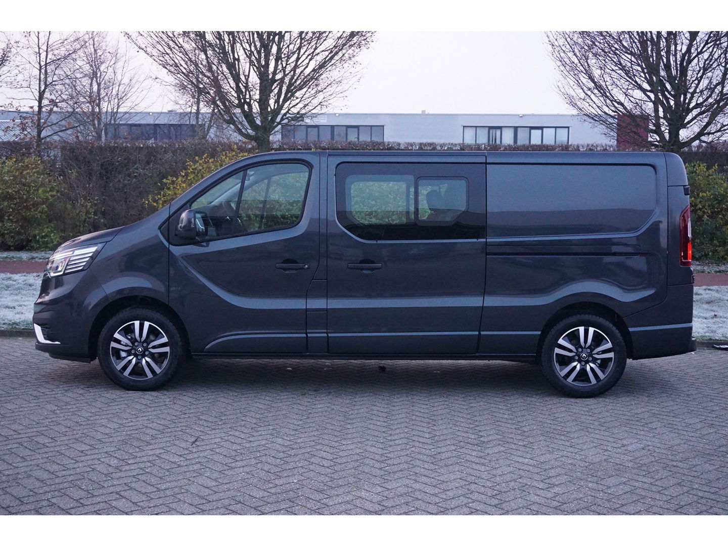 Renault Trafic 170PK L2H1 LUXE DC EDC AUT BPM VRIJ!! Climate, Navi, Camera, ACC, 17" LM, LED!! NR. 813
