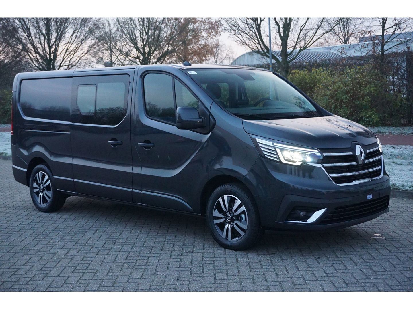 Renault Trafic 170PK L2H1 LUXE DC EDC AUT BPM VRIJ!! Climate, Navi, Camera, ACC, 17" LM, LED!! NR. 813