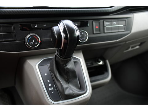 Volkswagen Transporter 2.0 TDI L2H1 32 DC Bulli Virtual, Camera, Carplay, 199PK, LED, NAVI, Sensoren, Mutlimedia, Automaat, Stoelverwarming, Standkachel