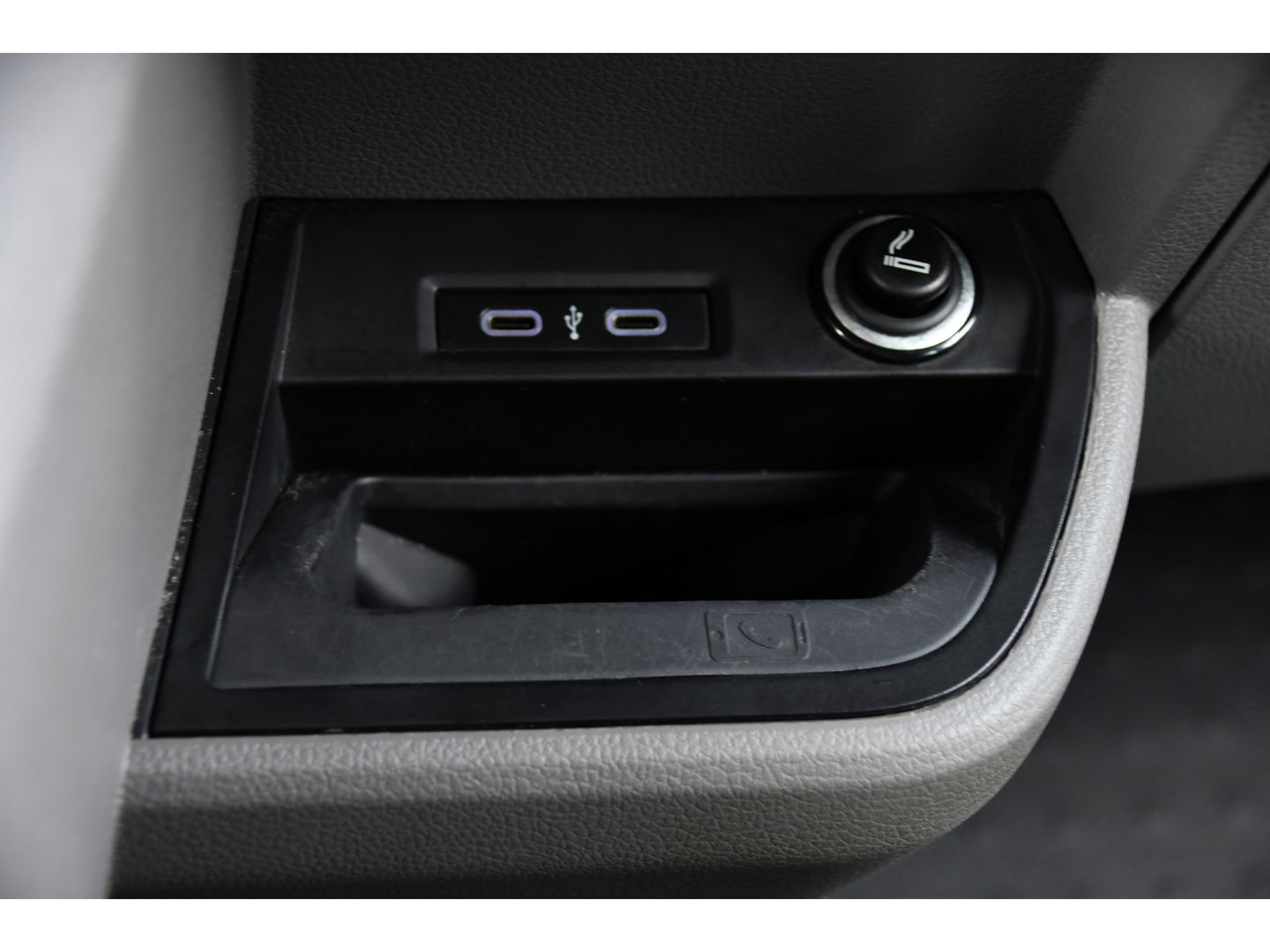 Volkswagen Transporter 2.0 TDI L2H1 32 DC Bulli Virtual, Camera, Carplay, 199PK, LED, NAVI, Sensoren, Mutlimedia, Automaat, Stoelverwarming, Standkachel