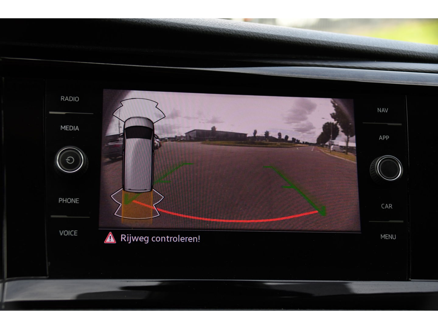 Volkswagen Transporter 2.0 TDI L2H1 32 DC Bulli Virtual, Camera, Carplay, 199PK, LED, NAVI, Sensoren, Mutlimedia, Automaat, Stoelverwarming, Standkachel