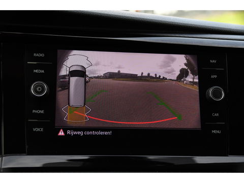 Volkswagen Transporter 2.0 TDI L2H1 32 DC Bulli Virtual, Camera, Carplay, 199PK, LED, NAVI, Sensoren, Mutlimedia, Automaat, Stoelverwarming, Standkachel