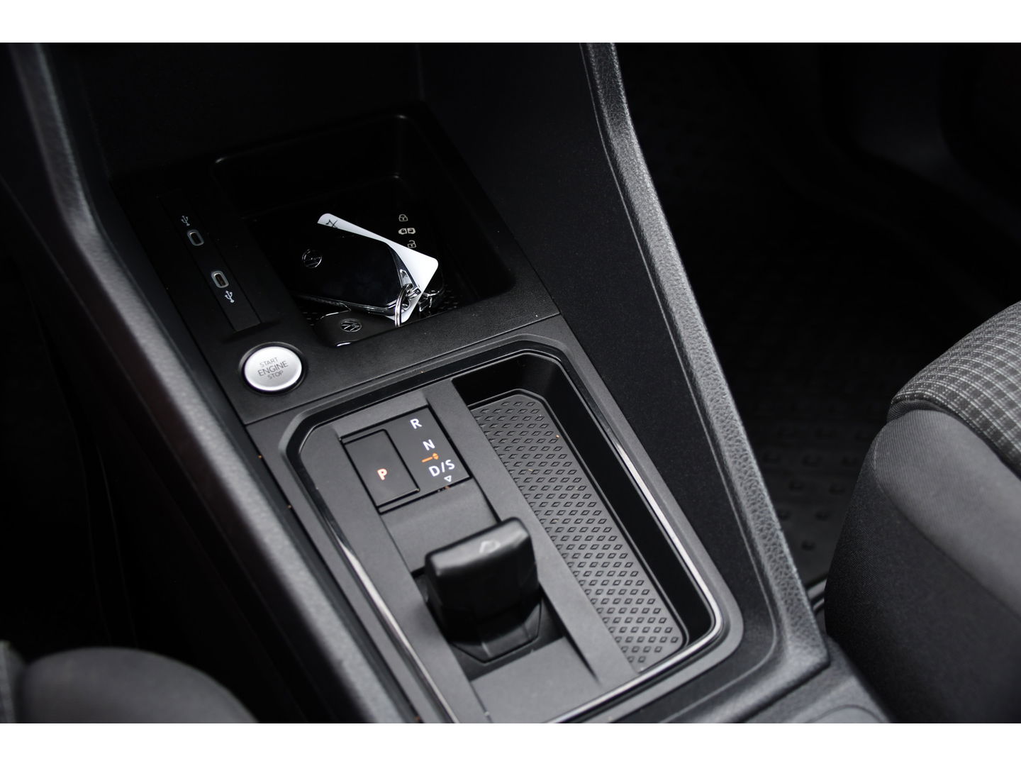 Volkswagen Caddy Cargo 1.5 TSI Exclusive PB Edition Adaptieve Cruise, Camera, Carplay, Stoelverwarming, Automaat, LED, Trekhaak, UNIEK!