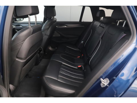 BMW 5 Serie Touring 530i High Executive 252PK M Sport Laser LED Panoramadak Harman Kardon Wegklapbare Trekhaak Nappa Leder Memory Sfeerverlichting Shadow Line 360 Camera