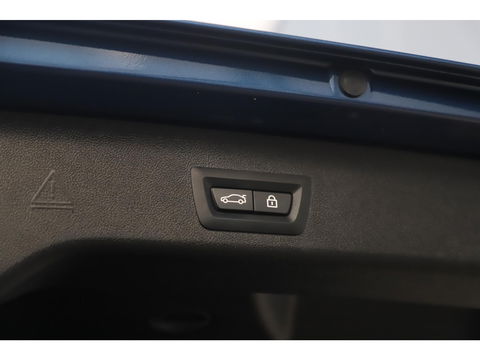 BMW 5 Serie Touring 530i High Executive 252PK M Sport Laser LED Panoramadak Harman Kardon Wegklapbare Trekhaak Nappa Leder Memory Sfeerverlichting Shadow Line 360 Camera