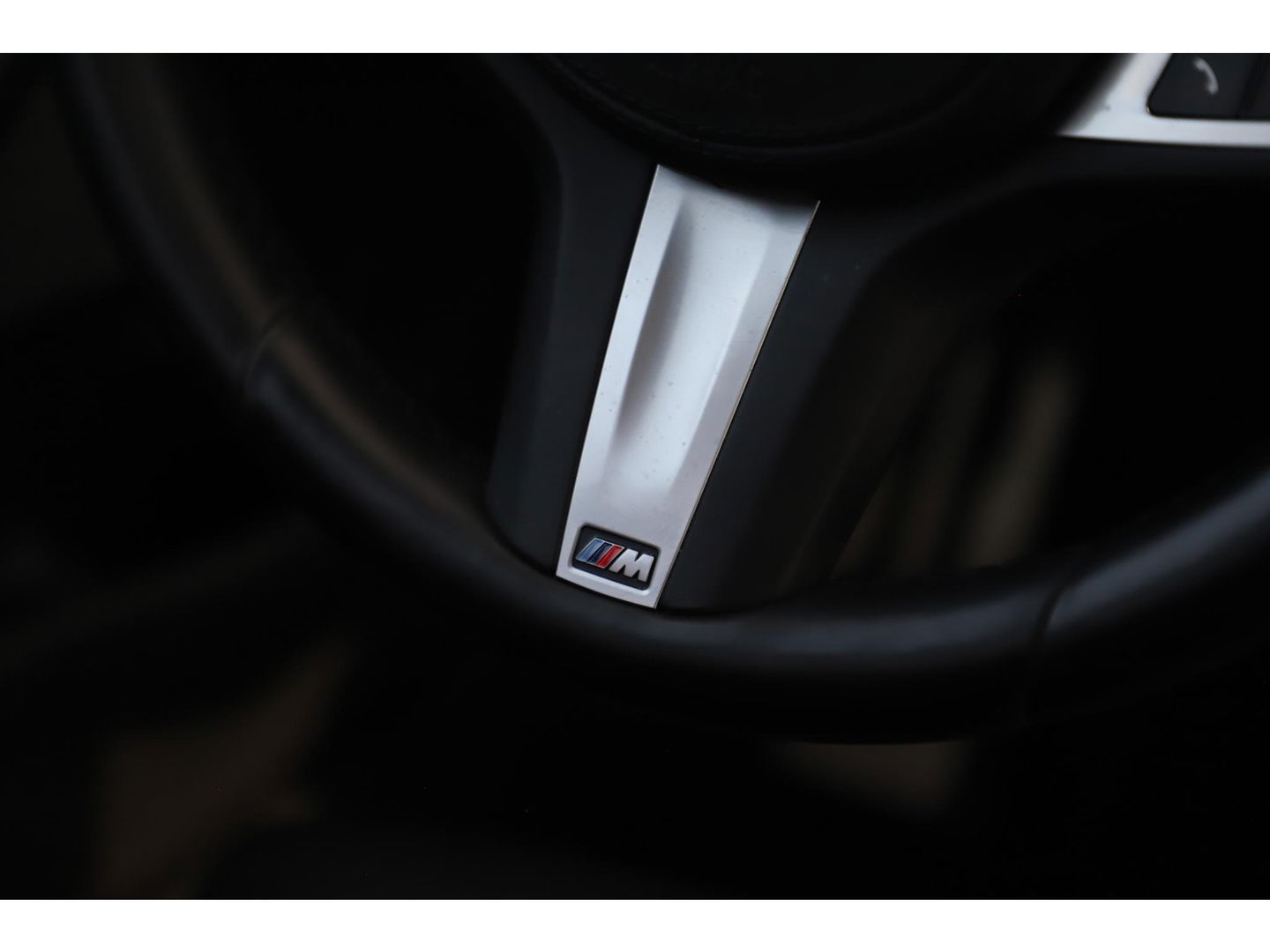 BMW 5 Serie Touring 530i High Executive 252PK M Sport Laser LED Panoramadak Harman Kardon Wegklapbare Trekhaak Nappa Leder Memory Sfeerverlichting Shadow Line 360 Camera