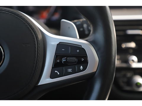 BMW 5 Serie Touring 530i High Executive 252PK M Sport Laser LED Panoramadak Harman Kardon Wegklapbare Trekhaak Nappa Leder Memory Sfeerverlichting Shadow Line 360 Camera