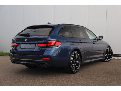 BMW 5 Serie Touring 530i High Executive 252PK M Sport Laser LED Panoramadak Harman Kardon Wegklapbare Trekhaak Nappa Leder Memory Sfeerverlichting Shadow Line 360 Camera