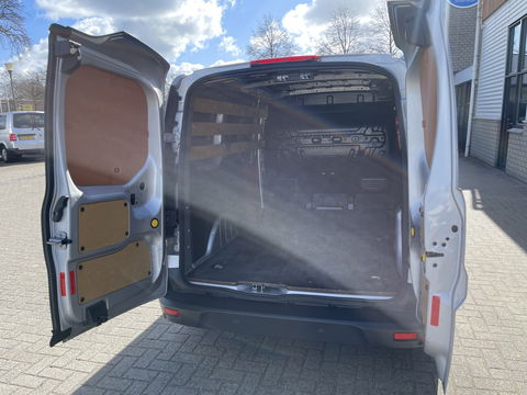 Ford Transit Connect 1.5 TDCI 100pk L2 Trend / vaste prijs rijklaar € 12.950 ex btw / nieuwe koppeling / lease vanaf € 337 / airco / cruise / navi / 3 zits / zilver metallic !