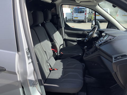 Ford Transit Connect 1.5 TDCI 100pk L2 Trend / vaste prijs rijklaar € 12.950 ex btw / nieuwe koppeling / lease vanaf € 337 / airco / cruise / navi / 3 zits / zilver metallic !