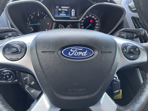 Ford Transit Connect 1.5 TDCI 100pk L2 Trend / vaste prijs rijklaar € 12.950 ex btw / nieuwe koppeling / lease vanaf € 337 / airco / cruise / navi / 3 zits / zilver metallic !