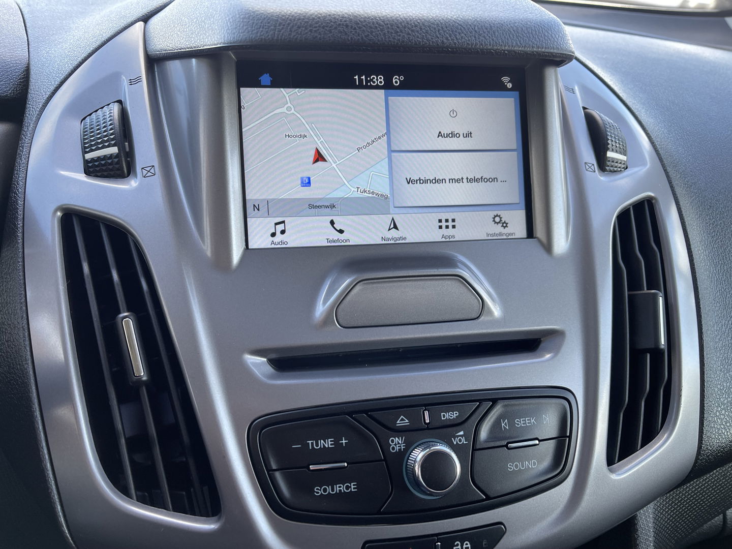 Ford Transit Connect 1.5 TDCI 100pk L2 Trend / vaste prijs rijklaar € 12.950 ex btw / nieuwe koppeling / lease vanaf € 337 / airco / cruise / navi / 3 zits / zilver metallic !