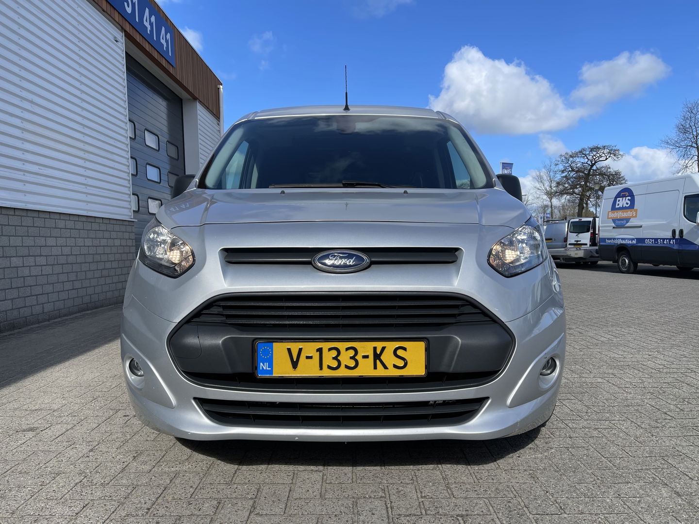 Ford Transit Connect 1.5 TDCI 100pk L2 Trend / vaste prijs rijklaar € 12.950 ex btw / nieuwe koppeling / lease vanaf € 337 / airco / cruise / navi / 3 zits / zilver metallic !