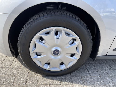 Ford Transit Connect 1.5 TDCI 100pk L2 Trend / vaste prijs rijklaar € 12.950 ex btw / nieuwe koppeling / lease vanaf € 337 / airco / cruise / navi / 3 zits / zilver metallic !