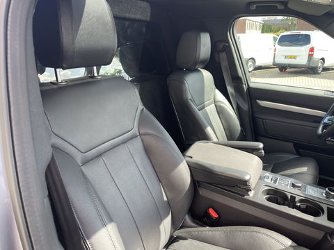 Land Rover Discovery 3.0 Sd6 306pk Landmark Edition grijs kenteken automaat / € 49.950 ex btw / lease vanaf € 950 / leer / trekhaak 3500 kg trekgewicht / navi / cruise / camera !